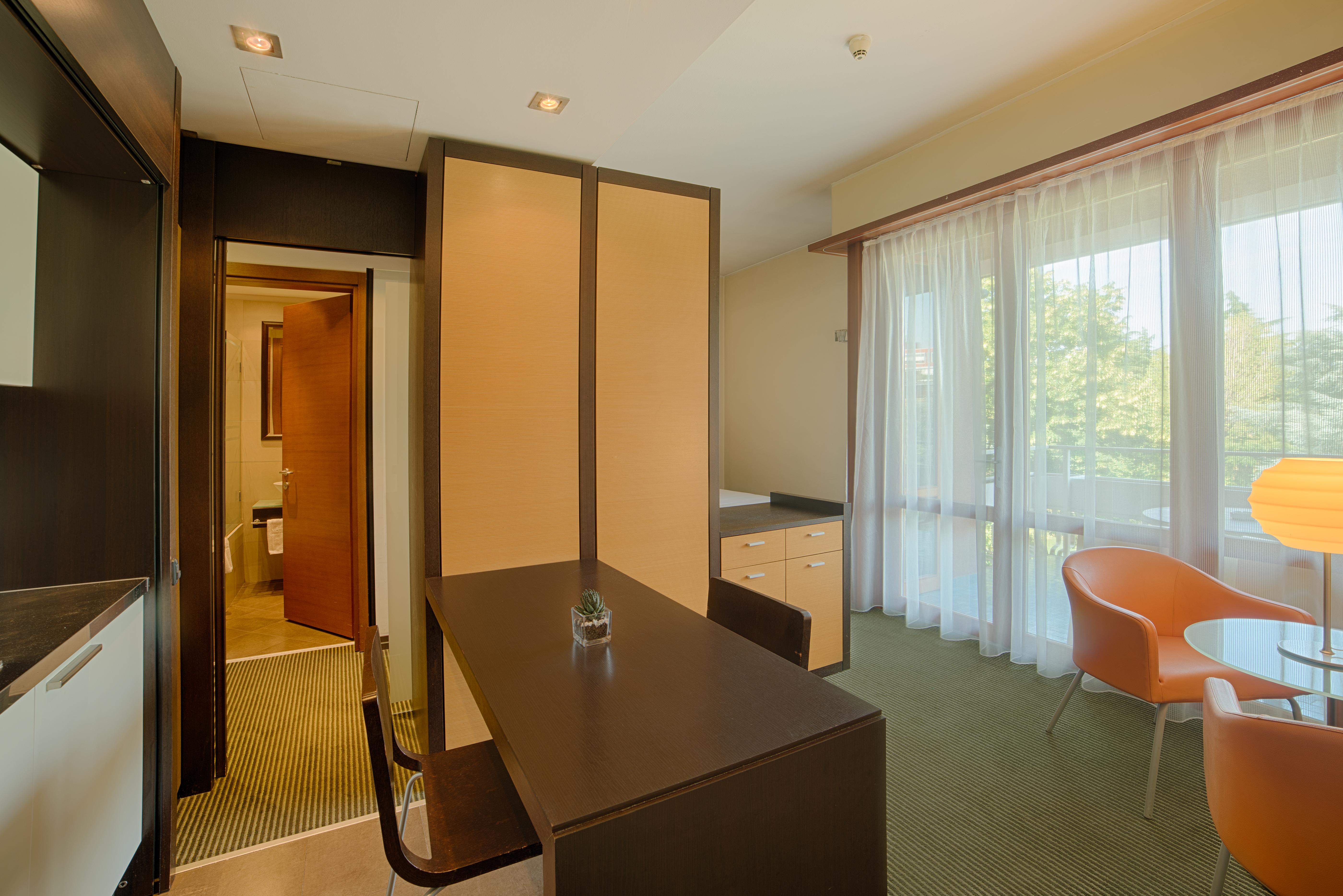Nh Milano 2 Residence Segrate Exterior photo